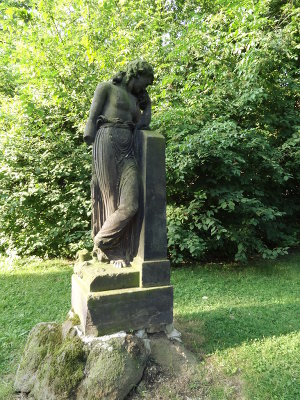 Monument Charlotte Dietrich Monument Charlotte Dietrich