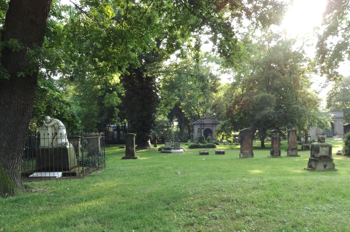 Bartholomäus-Friedhof Bartholomäus-Friedhof