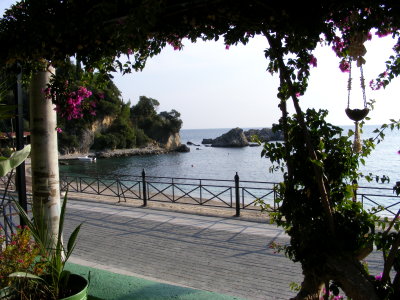 schmale Gasse in Parga