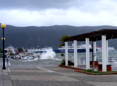 Igoumenitsa Sturm im Hafen