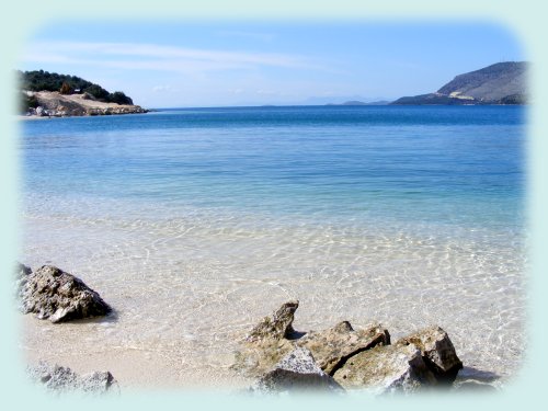 malerische Küsten von Plataria