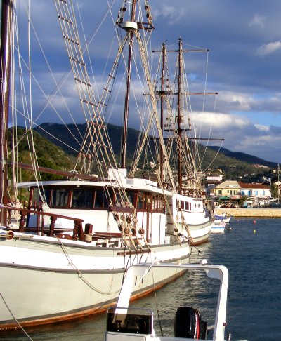 Segelboot Merlin im Dezember